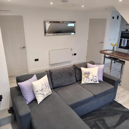 Lavender - Modern In York, Near Racecourse Appartement